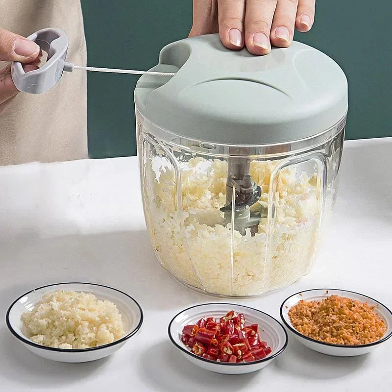 Nouvel accessoire de cuisine : hachoir et coupe-oignon