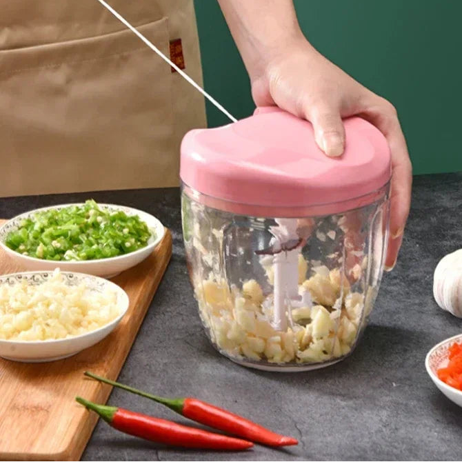 Nouvel accessoire de cuisine : hachoir et coupe-oignon